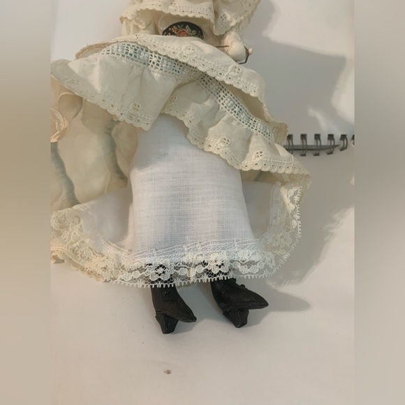 Vintage “Remember When” Original Soft Sculpture Red Head Doll in Edwardian Dress - Picture 4 of 10